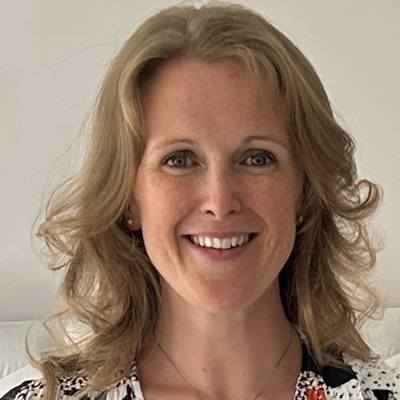 Dr Azel Regan